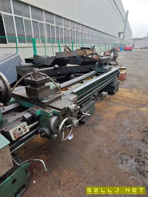 低价处理镇江齐航61633米车床,带500四爪卡盘,中心架.