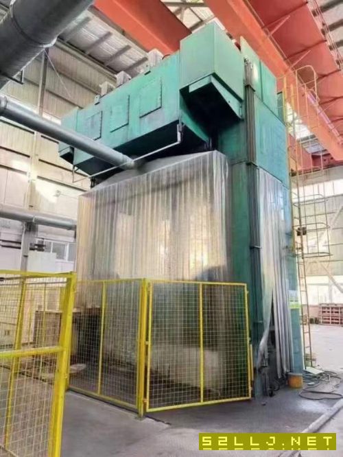 无锡2000吨液压机,台面2.4米3.8米,开口2.5米,油缸.