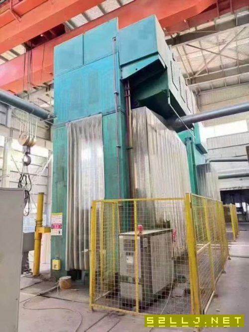 无锡2000吨液压机，台面2.4米3.8米，开口2.5米，油缸.