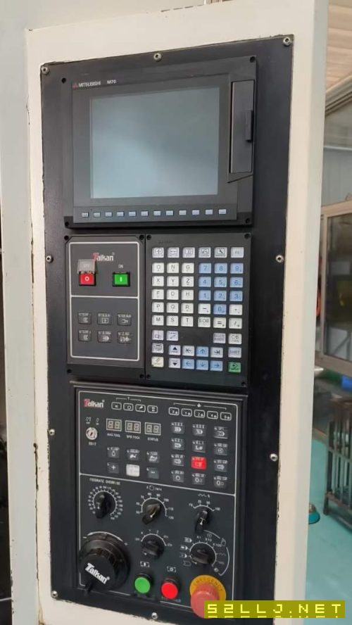 刚刚买下一台台群钻工中心,原版原漆,原装机况,有试.