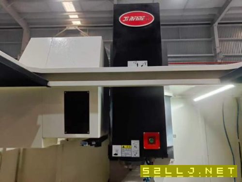 新到一台2022年非常少用一线品牌乔峰V-8加工中心,发.