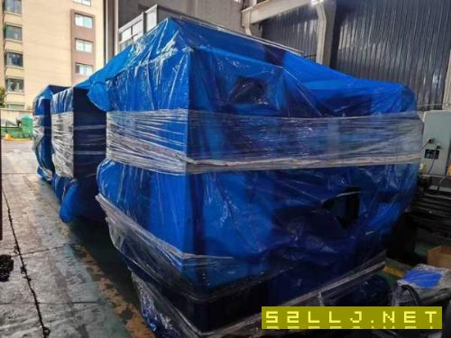 昆山河海全新855加工中心到货，三菱M80系统，三轴滚柱.