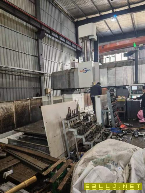 超重型欧德吉4030五面体镗铣床，三轴光栅尺，自动头側.