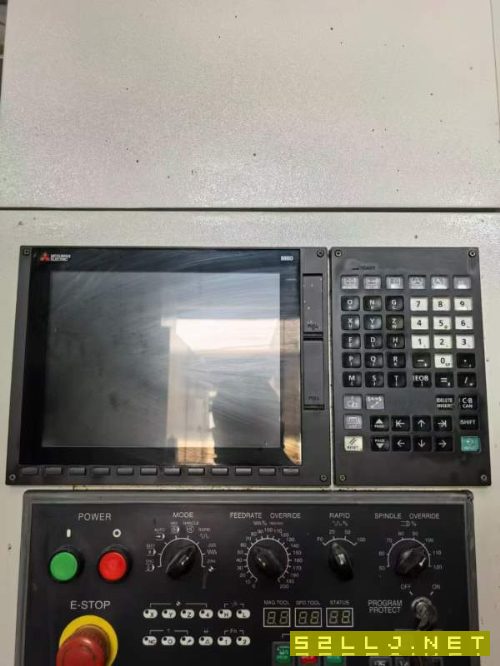 南京佳有1160加工中心两线一硬导轨.三菱M80系统BT40主.