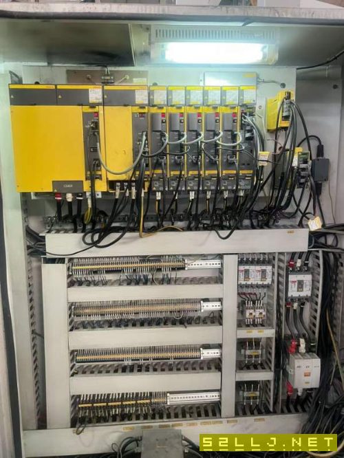 刚刚到货韩国精密HNK-130数控镗床工作台1800/2000mm，.