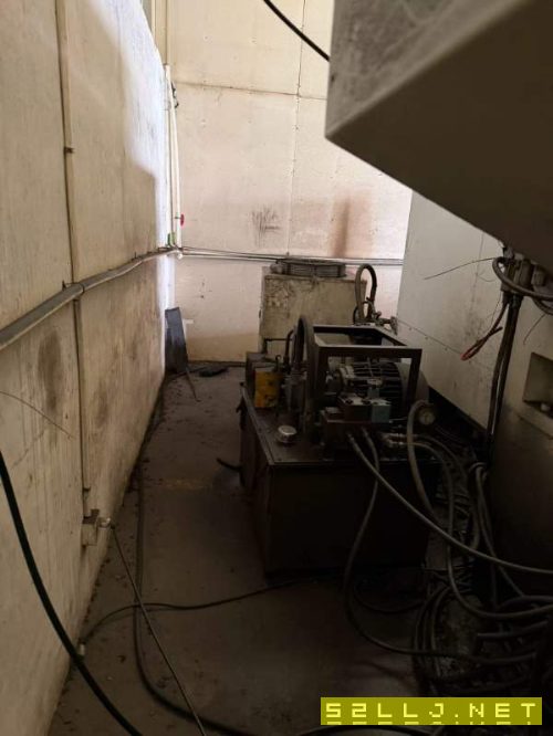 昆山城北工厂在位海天3216数控龙门加工中心工作台3000.