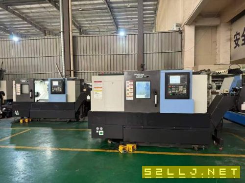 原版原漆同款两台斗山PUMA2450数控车床回转直径650mm.