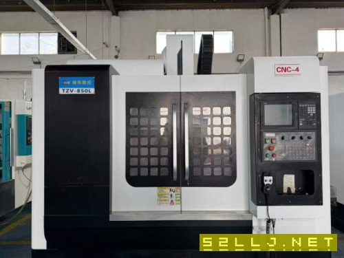 同款2台，峰伟850加工中心，三菱M80系统，三轴线轨，B.