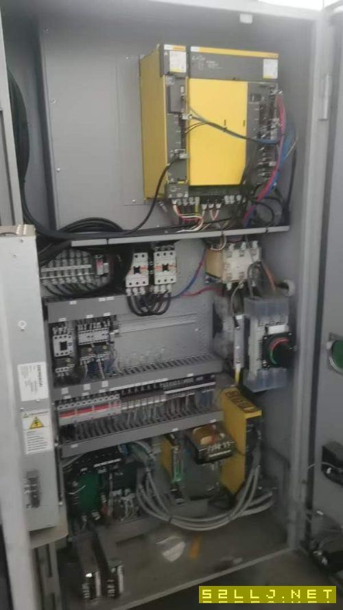 2021年日本津上M08D-II车铣复合，8寸卡盘，12工位刀塔.