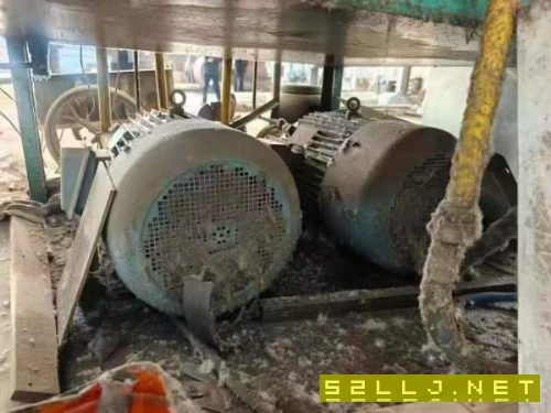 要小台面液压机的朋友看过来：中瑞800吨，台面1.6米1..