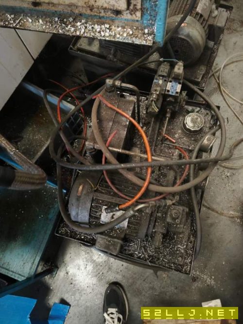 德川255四轴转台一套，2014年生产，发那科系统，线材.