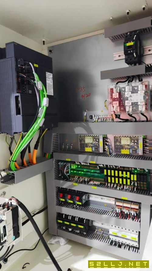 新到一台2025年安装少用乔峰VH85重型加工中心