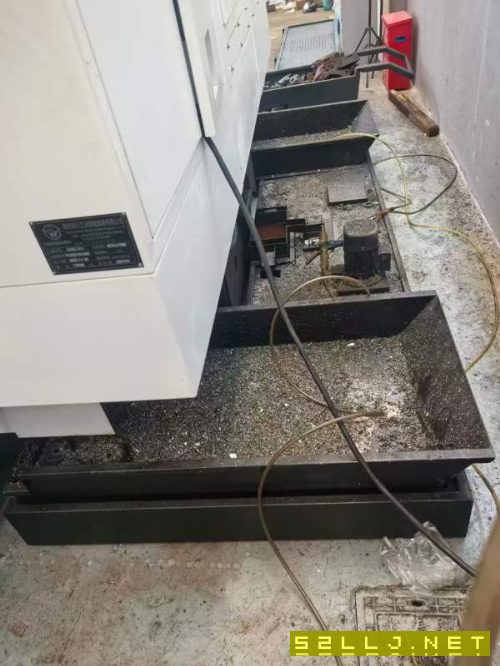 泰州泽川智能1580立式加工中心，BT50主轴八千转速，带.