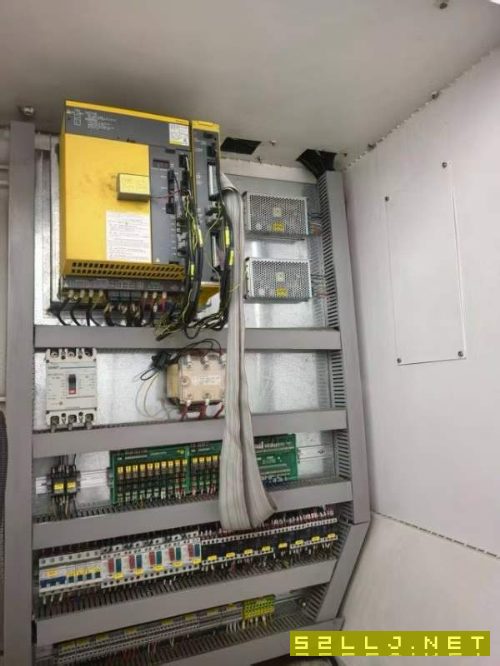 苏州斯可源1890立式加工中心两线一硬光机Y轴四导轨发.