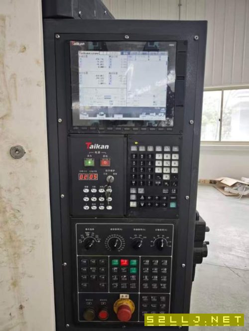 使用1000多小时、刚刚拿下台群T-V1165S加工中心，三菱.