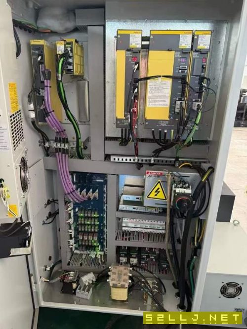 2台23年台湾程泰GLS200数控车床10寸选配卡盘12工位重.