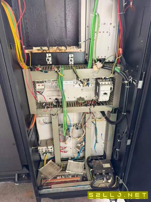 马扎克200一台，缺系统，电机都在，便宜处理