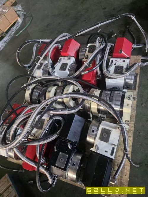 刚买下20套200四轴，去年买的安装未用，配三菱系70或8.