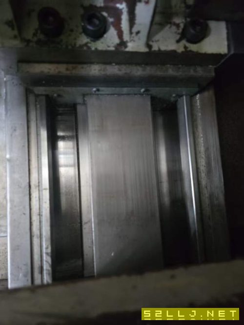 台中精机V26/1100数控车床同款2台。加工直径380-430mm.