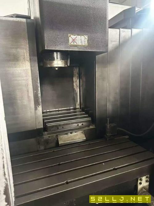 马扎克立式加工中心VTC-200BN行程:1120510510mm工作台.