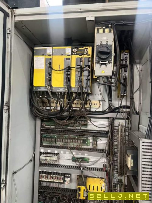 海天3023数控龙门，手动头工作台32米，门宽2.3米，门.