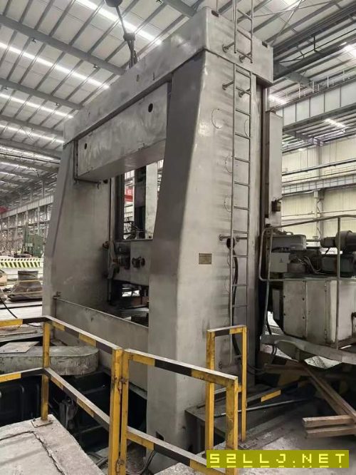 武重5235立式车床，安装少用，加工高度：2500卡盘直径.