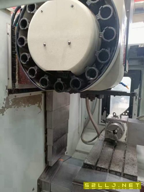 新到：台湾永力达650加工中心，带环球145四轴转台，三.