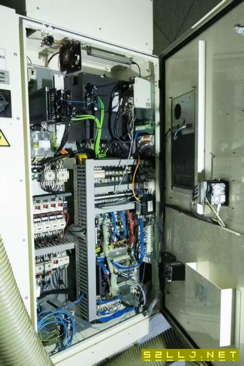 马扎克VCN-430AL立式加工中心X轴行程900mmY轴行程430m.