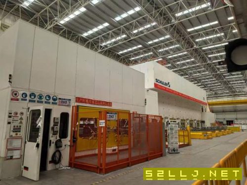 德国舒勒高速四点锻压线7300吨。2500吨/1200吨/1200吨.
