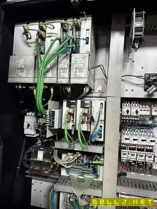 超高性价比马扎克立加马扎克立式加工中心VTC-200BN行.