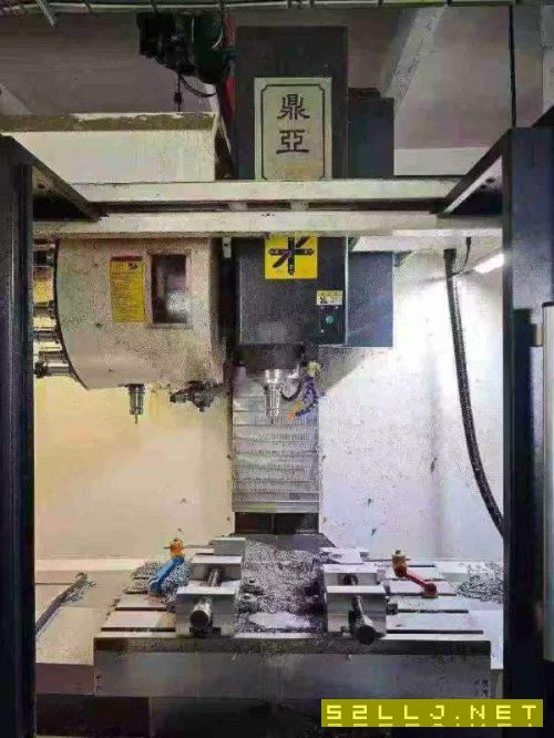 工厂在位出售同款两台上海鼎亚850立式加工中心，三菱M.