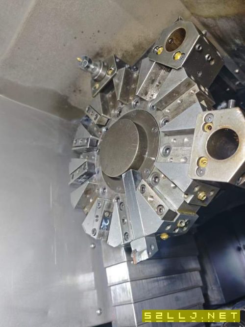 韩国斗山LYNX235数控车床发那科Plus系统，8寸中空卡盘.