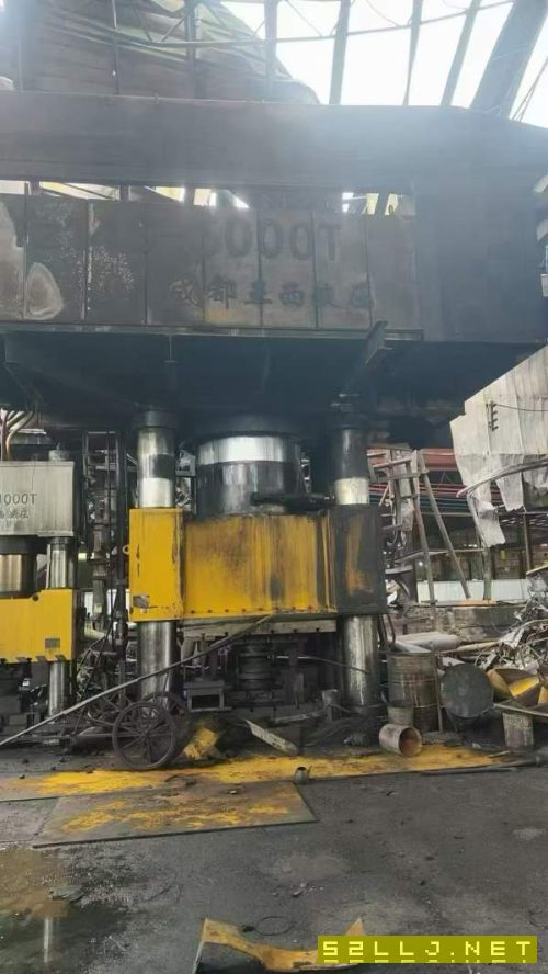 成都正西5000吨，锻造液压机，新机560万，现价便宜，.