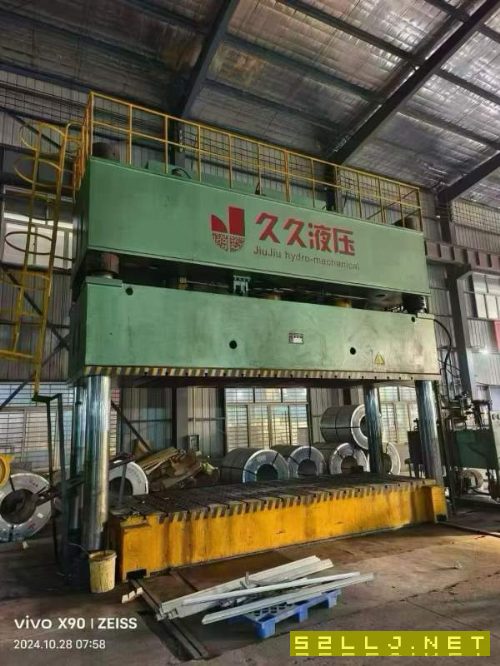 南通1000吨液压机，稀有的大台面57002000