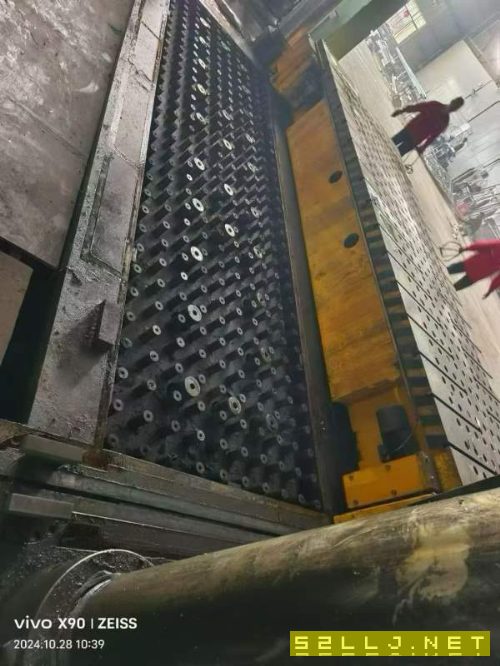 南通1000吨液压机，稀有的大台面57002000