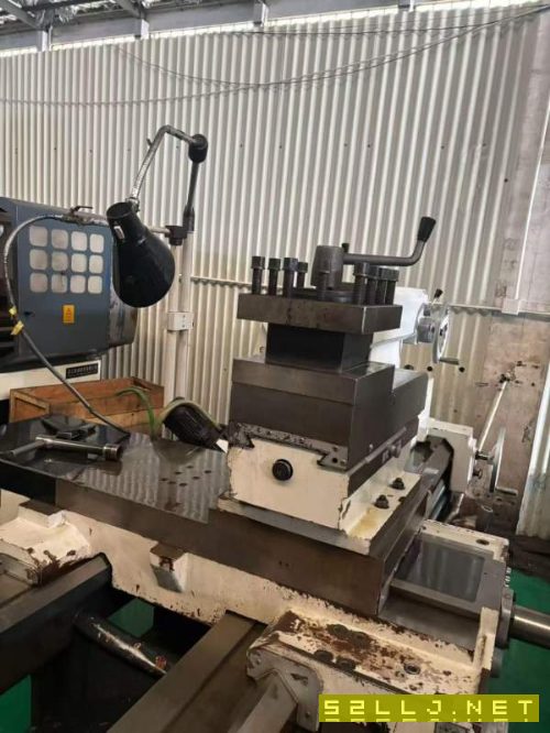 丹东华骏CFW61125B普通车床加工规格：回转直径1250mm.