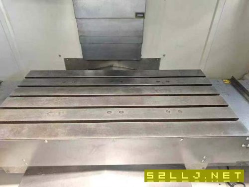 同款三台，虹光伟业1160加工中心三菱M80系统，BT40主.