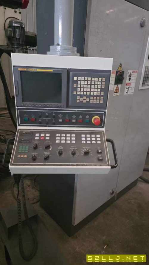 远东130数控镗，千分之一度，带刀库。远东110R3数控镗.