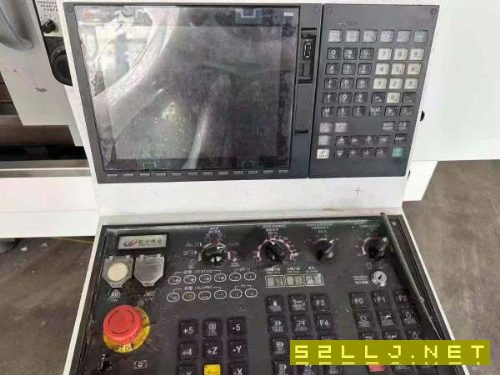 出售虹光伟业VMC-2500同款两台、丝杆传动精度更好三菱.
