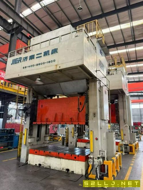 济南二机400双点压力机前移动工作台，液压顶出8面可调.