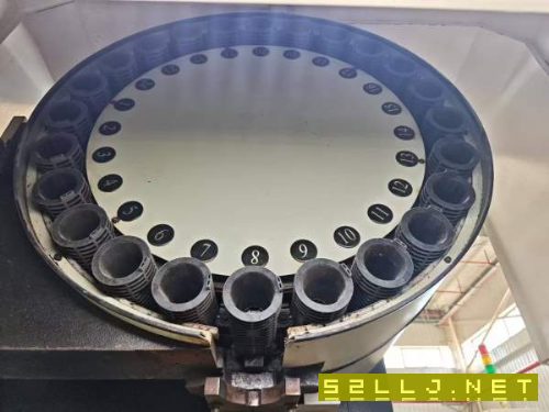 新到一台浙江华特1580加工中心，发那科MFPIUS系统，BT.
