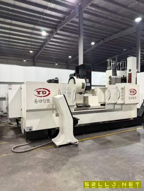 无锡易动智能2500重型款型材加工中心同款两台发那科0i.