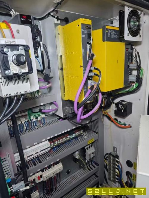 东台2500数控车床，10寸卡盘，A2-8主轴，精度缪级