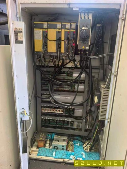 新定海天4028数控龙门铣床，两线一硬，BT50主轴齿轮头.