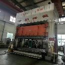 合肥海德产，800吨框架液压机，安装少用，4米大台面。