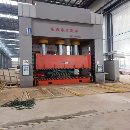 工厂在位出售:安装未用,2300吨框架液压机,带移动工.